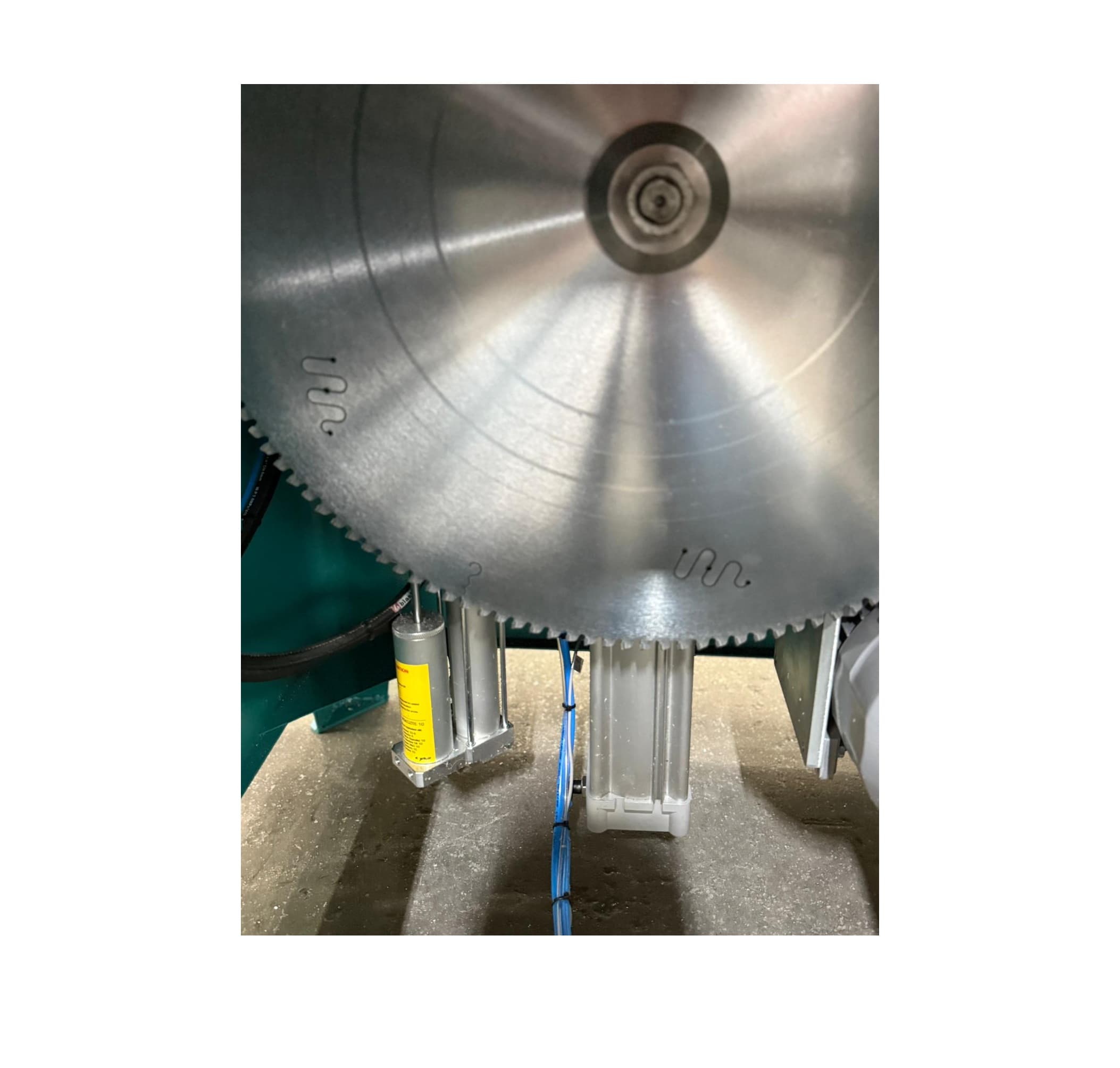 Mașină Automată de Debitat Hidropneumatic Alum&PVC (Ø600) - WL403